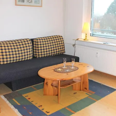 Parkresidenz - Whg 13 C Preisgünstige In Ruhiger Ortslage Grömitz