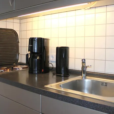 Parkresidenz - Whg 13 C Preisgünstige In Ruhiger Ortslage Apartment Grömitz