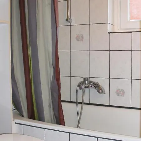 Parkresidenz - Whg 13 C Preisgünstige In Ruhiger Ortslage Grömitz